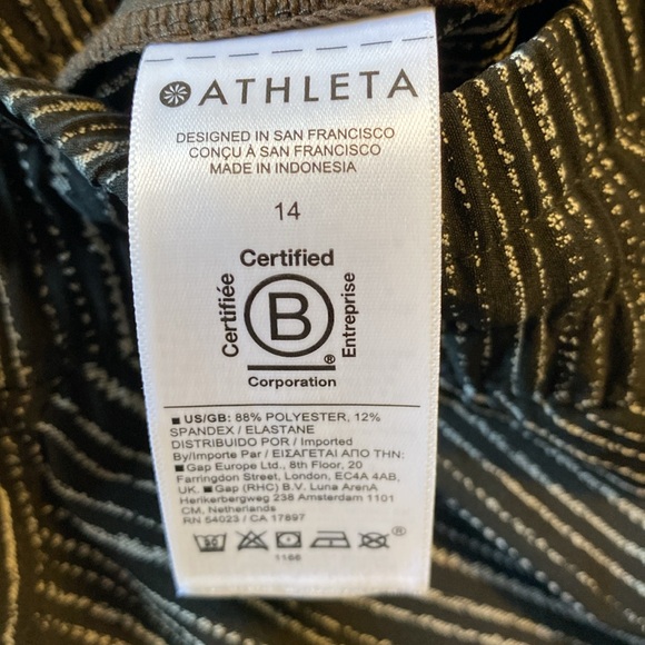Athleta Arrival Skirt, size 14, only worn once - Picture 5 of 5